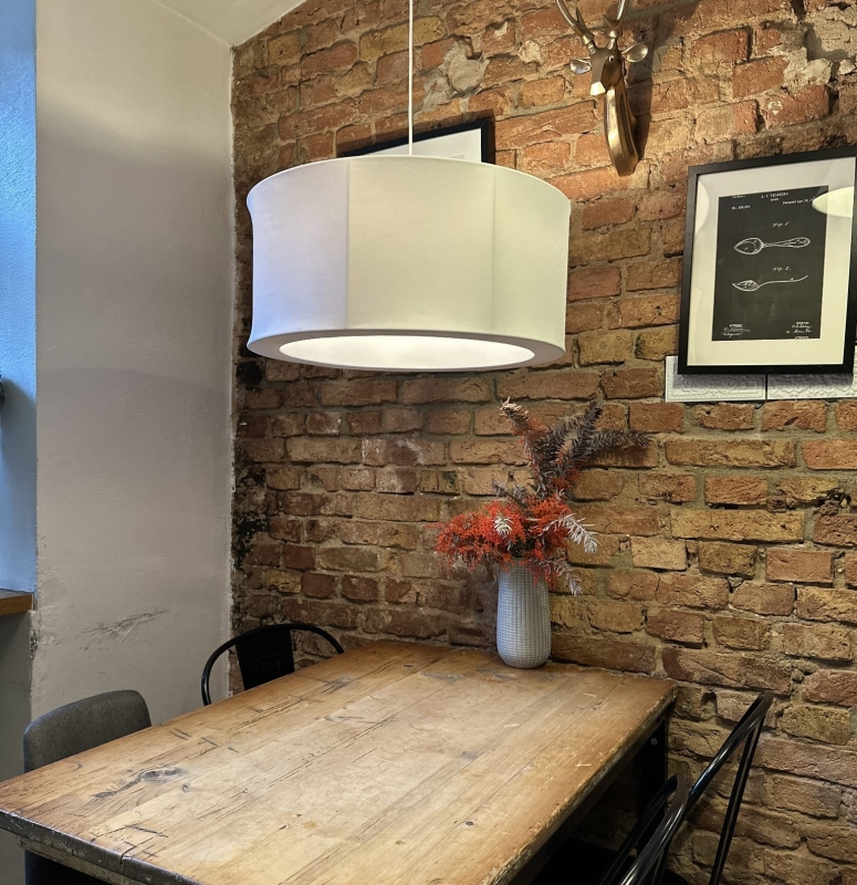 Lampa akustyczna Aurora - aranżacja w restauracji Bo.