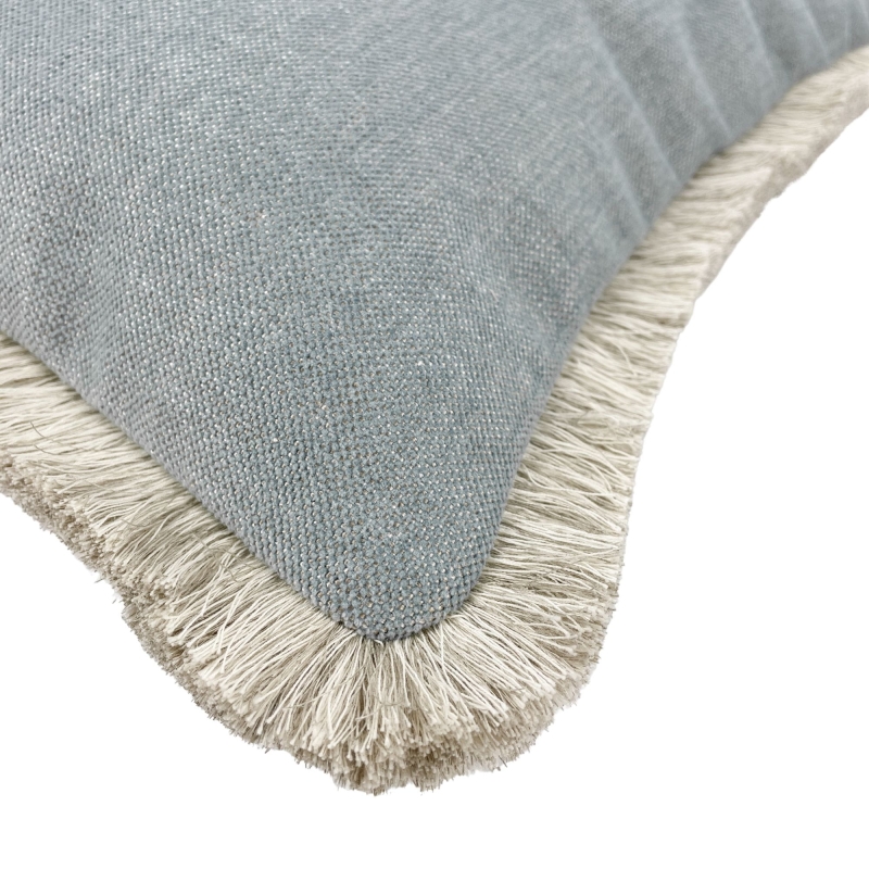 Prostokątna błękitna poszewka na poduszkę z frędzlami GISELLE I 30x45 cm