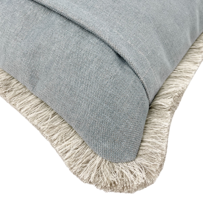 Prostokątna błękitna poszewka na poduszkę z frędzlami GISELLE I 30x45 cm