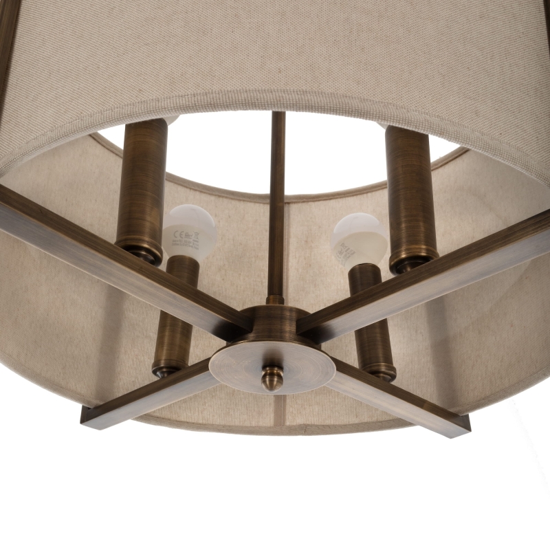 Mosiężna lampa wisząca z lnianym abażurem CHESTER - wnętrze z 4 źródłami światła.