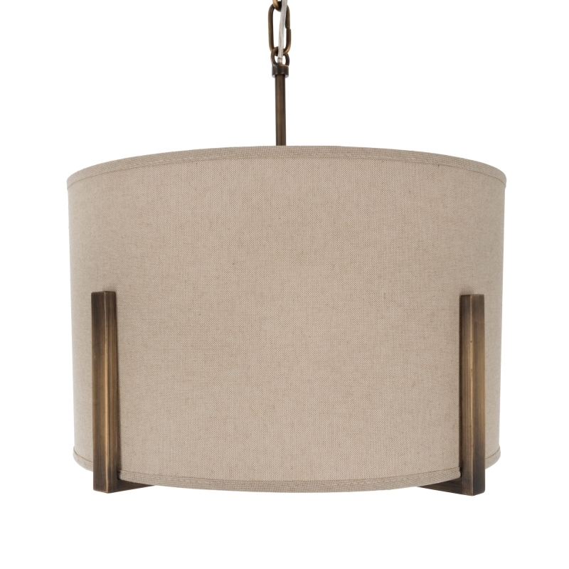 Mosiężna lampa wisząca z lnianym abażurem CHESTER - zbliżenie.