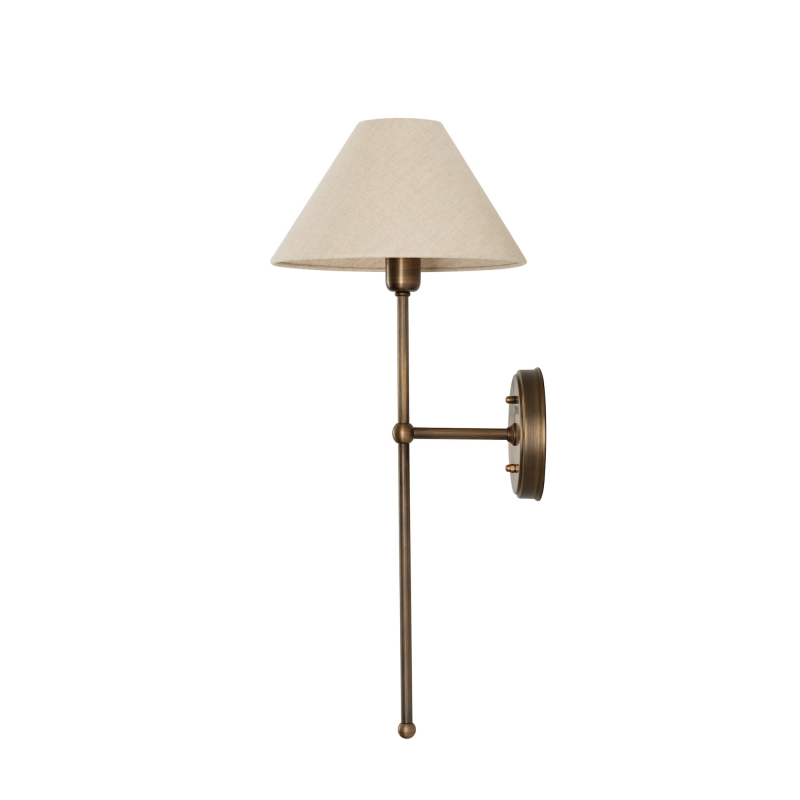 Mosiężny kinkiet postarzany z szerokim lnianym abażurem stożkowym BASIC.