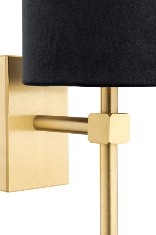 Mosiężny kinkiet z czarnym welurowym abażurem w kształcie walca ABRUZZO - detal.