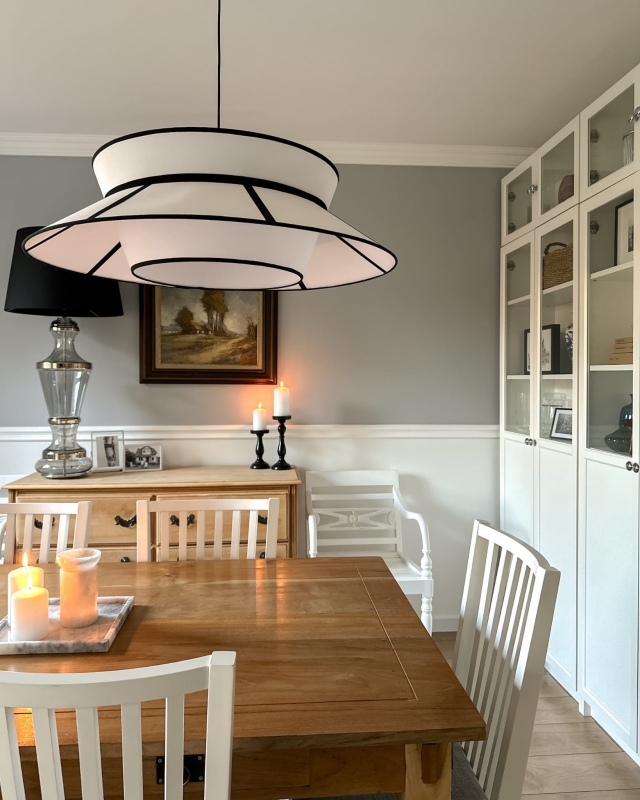 Duża biało-czarna lampa wisząca do salonu ONVI II.