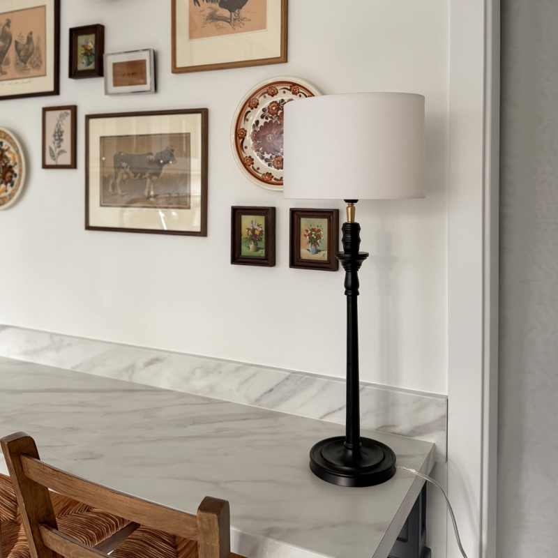 Owalny abażur w kolorze złamanej bieli do lampy stołowej BASE 25 cm.