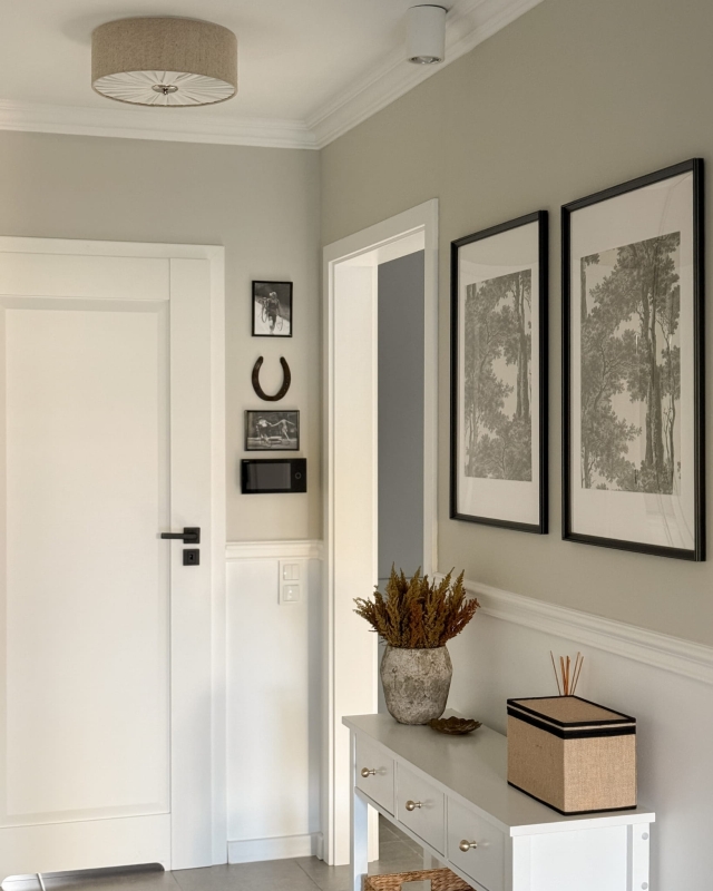 Elegancka lniana lampa sufitowa w korytarzu PLISE SILVER II.