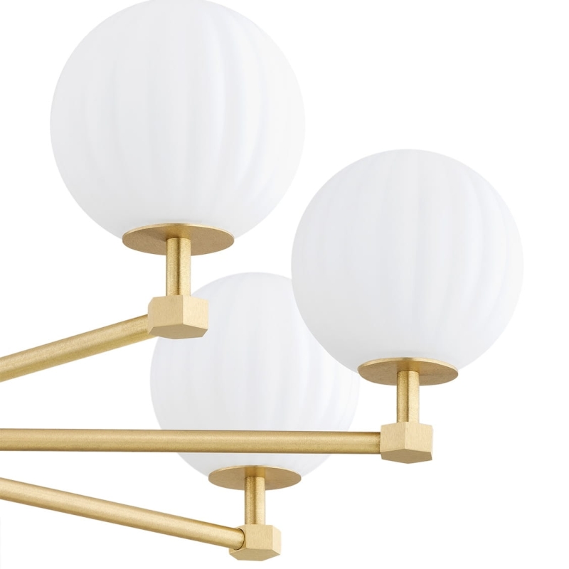 Ośmioramienny żyrandol mosiężny z kulami z mlecznego szkła ryflowanego PALOMA 8 - klosze.