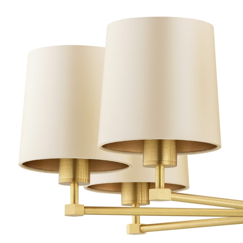 Mosiężny szczotkowany żyrandol ośmioramienny z satynowymi beżowymi abażurami PRINCETON 8 - detal.