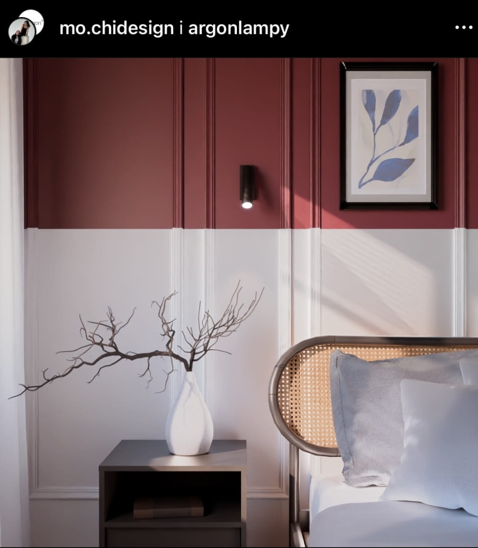 Mały czarny kinkiet do czytania z regulacją nachylenia RIO - aranżacja jako lamki do czytania nad łóżkiem.