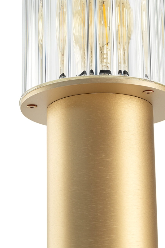 Złota wysoka lampa słupek ogrodowy NORFOLK z aluminium i ryflowanego szkła.