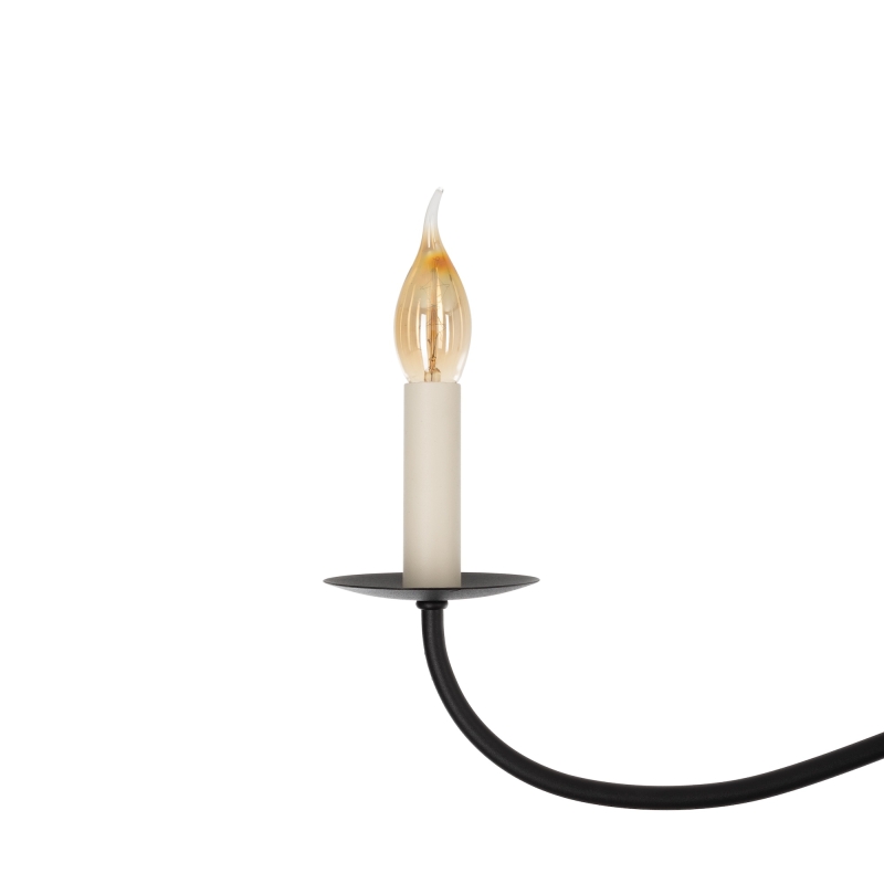 Podłużny czarny żyrandol podwójny z oprawkami w kształcie świec. Podłużny żyrandol w stylu modern farmhouse ELINEA - detal.