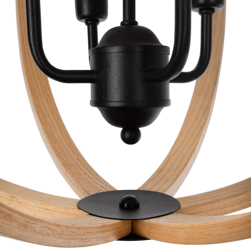 Czarna lampa wisząca z drewnianym kloszem w kształcie kuli w rustykalnym stylu MOON - detal.