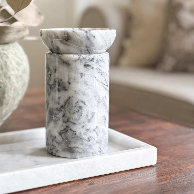 Szary kominek zapachowy z marmuru na wosk zapachowy MARBEA.