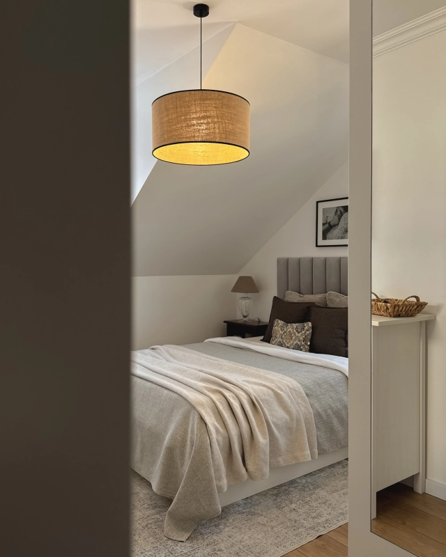 Jutowa lampa wisząca z czarnym zawieszeniem TELA BLACK II - aranżacja