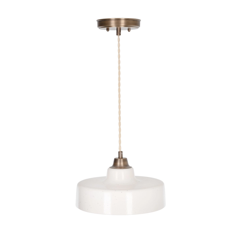 Mosiężna lampa wisząca z ceramicznym kloszem w kolorze złamanej bieli STELLA PATINA Ivory.