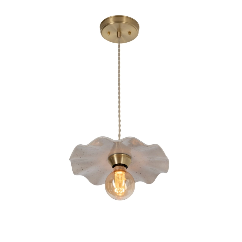 Mosiężna lampa wisząca z ceramicznym pofalowanym kloszem w kolorze złamanej bieli ARIA PATINA Ivory.