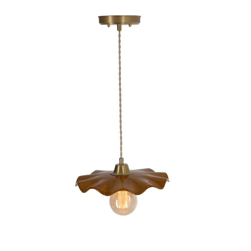 Mosiężna lampa wisząca z ceramicznym pofalowanym kloszem w kolorze bursztynowo-miodowym ARIA PATINA Conjac.