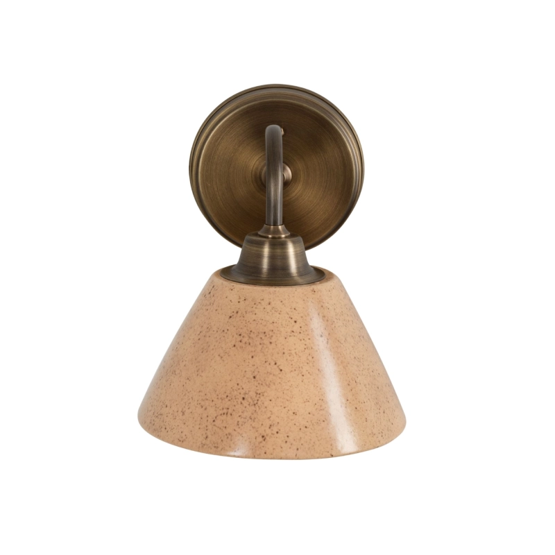 Postarzany mosiężny kinkiet z ceramicznym kloszem w ciepłym odcieniu beżu MILO PATINA Sandstone.