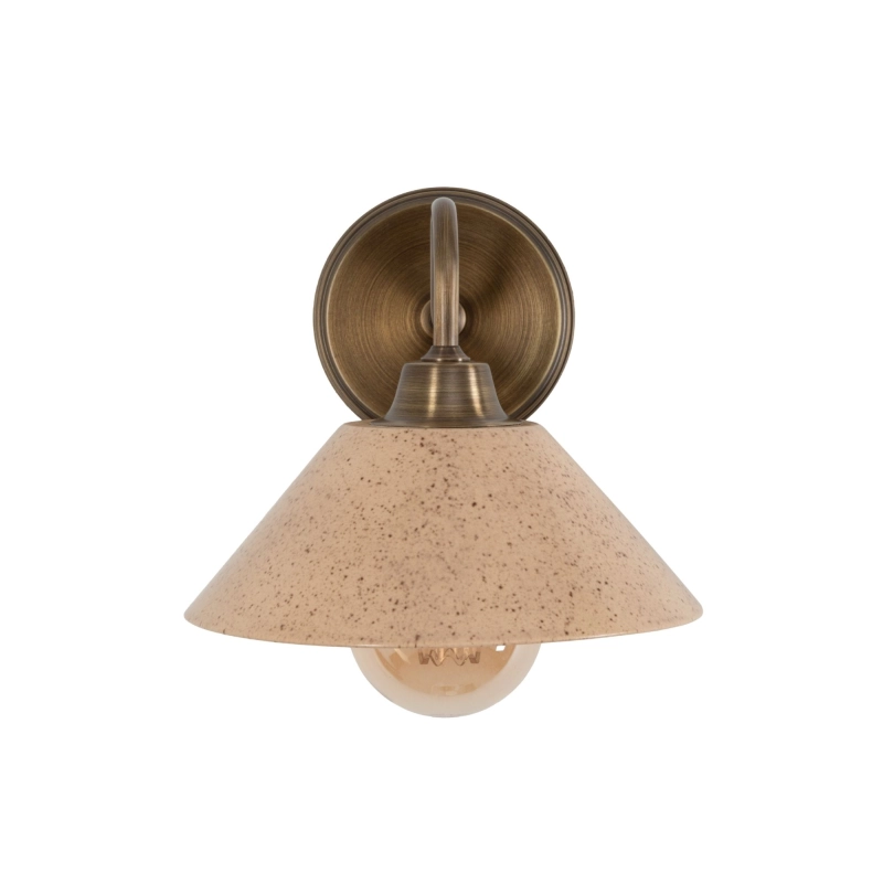 Mosiężny kinkiet z ceramicznym kloszem w kolorze ciepłego beżu MILO PATINA WIDE Sandstone.