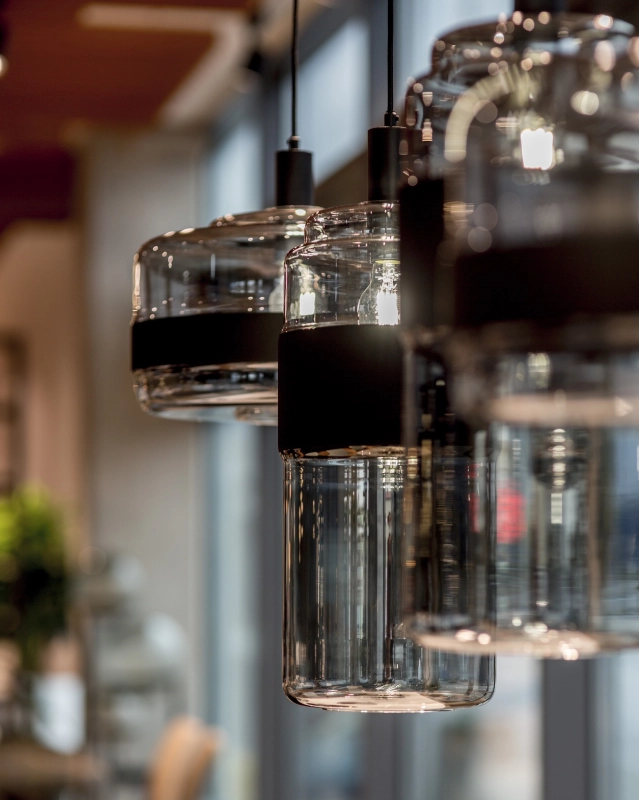 Szklana lampa wisząca z dymionego szkła UMBRIEL BLACK LONG