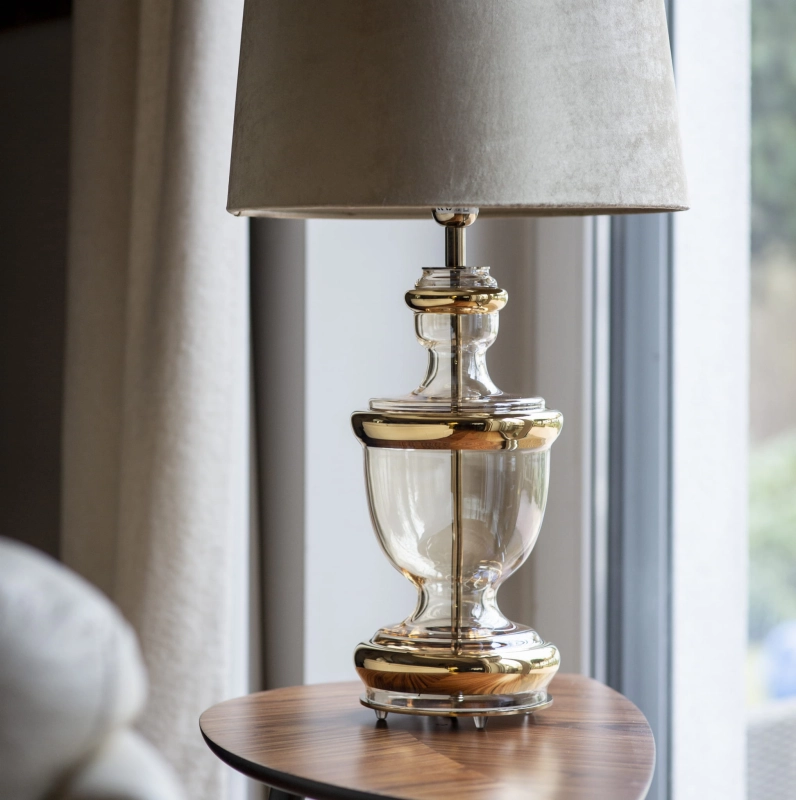Lampa stołowa TIVOLI GOLD - 4concepts - miodowy - aranżacja