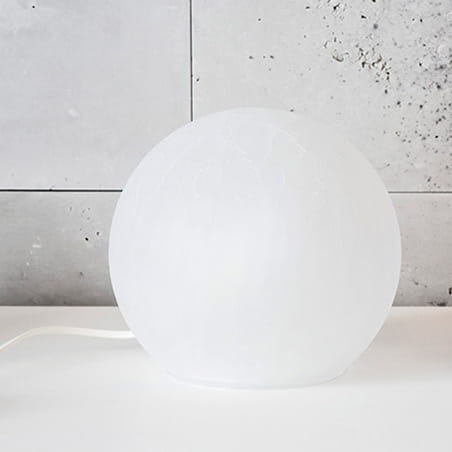 Lampa szklana LIVORNO z białego szkła opalowego z efektem crackle.