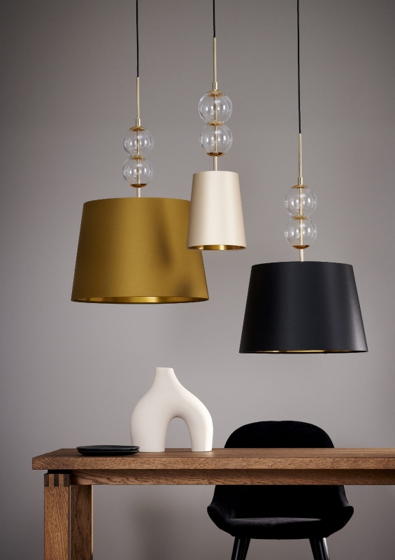 Kolekcja lamp wiszących COCO w trzech rozmiarach.
