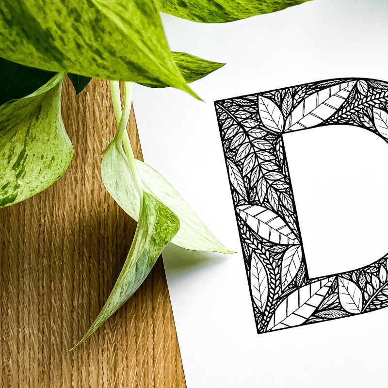 Plakat posiadający motyw roślinny z możliwością personalizacji - litera D - detal