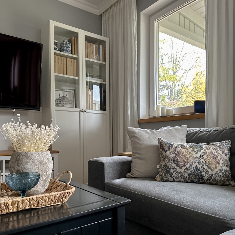 Beżowy zestaw dwóch poduszek na kanapę No. 8