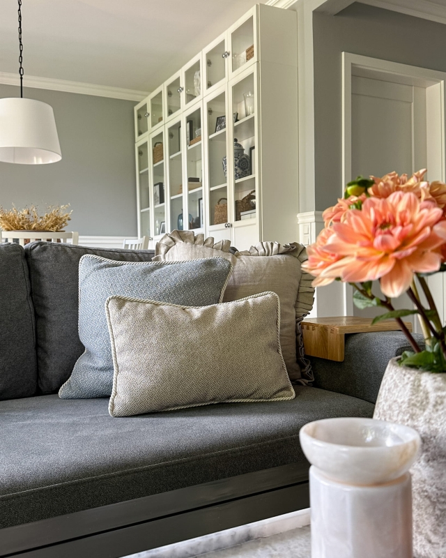 Beżowo-błękitny zestaw poduszek na kanapę No. 22