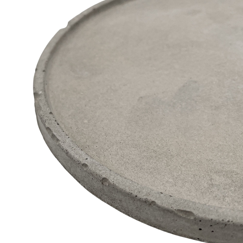 Okrągła taca betonowa - beton surowy 16 cm - detal