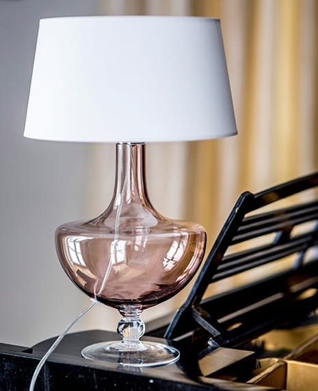 Lampa stołowa OXFORD TRANSPARENT COPPER z białym abażurem.