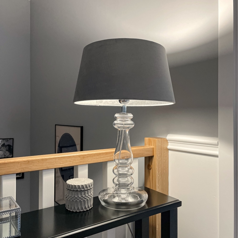 Ozdobna szklana lampa stołowa PETIT TRIANON.