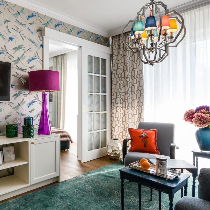 Wysoka fioletowa lampa stołowa ze szkła CHIANTI.