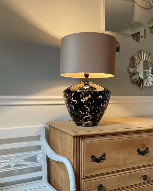 Beżowy abażur welurowy BASE - walec 38 cm - aranżacja.