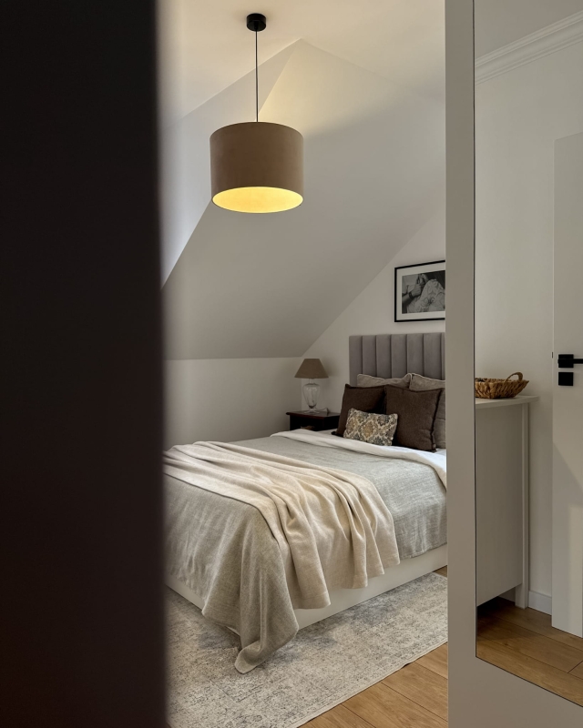 Beżowy abażur welurowy BASE - walec 38 cm - aranżacja.