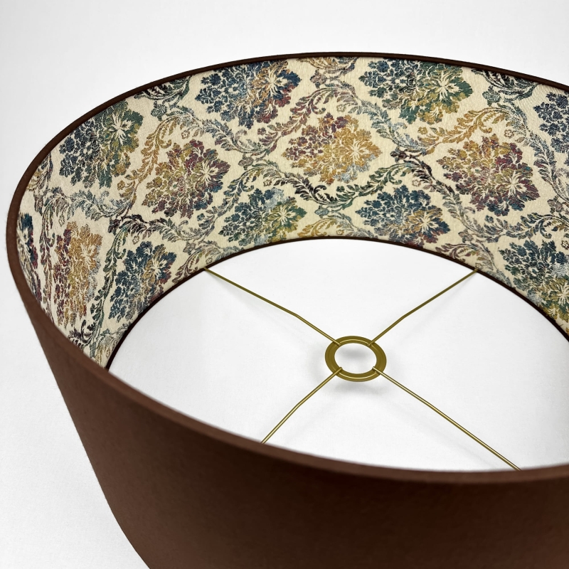 Brązowy abażur z wzorzystym wnętrzem FARMHOUSE II - walec 50 cm - detal