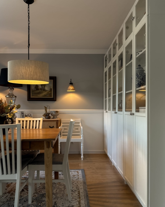 Lampa wisząca na łańcuchu z lnianym abażurem SILIA BLACK III len - aranżacja