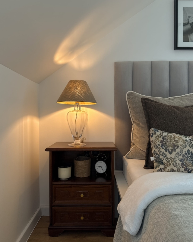 Lniany abażur stożek 30 cm ILIA - aranżacja