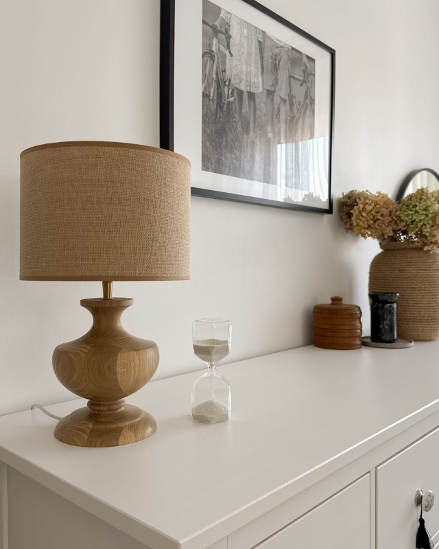 Mały jutowy abażur do lampki nocnej walec 25 cm TELA - aranżacja