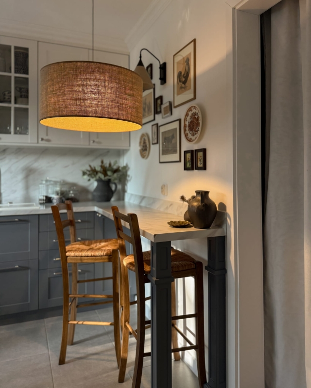 Beżowy abażur z juty walec 50 cm TELA - aranżacja