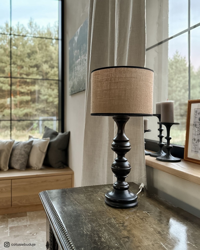 Jutowy abażur z czarną lamówką walec 25 cm TELA BLACK - aranżacja