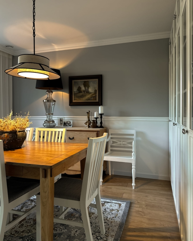 Lniana lampa wisząca na łańcuchu ONVI I len - aranżacja